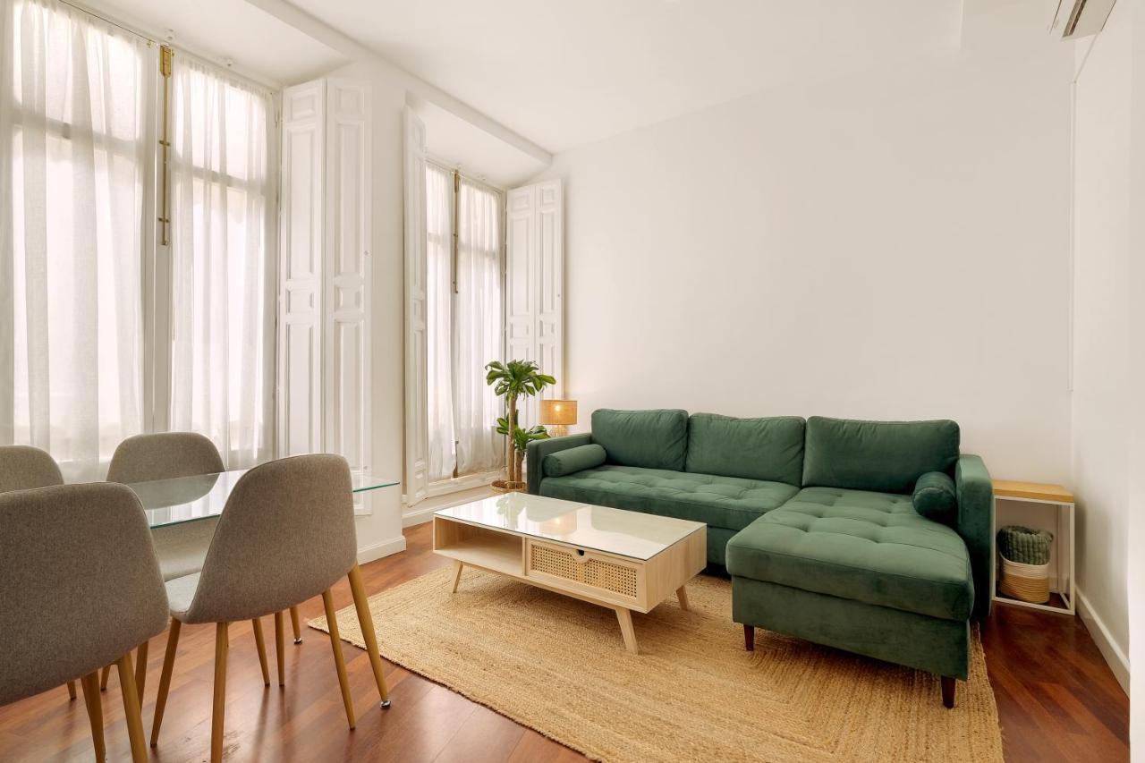 Precioso Apartamento En El Corazon De Malaga Exterior photo